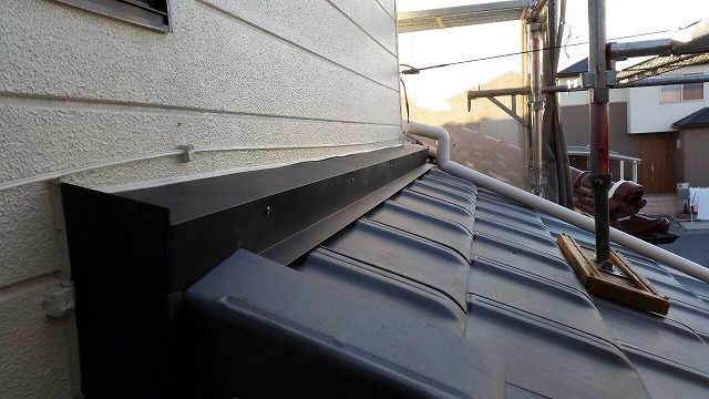 新しい雨押え板金